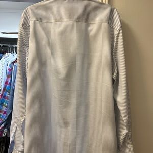 Egara XL men’s shirt white with blue vertical stripe.